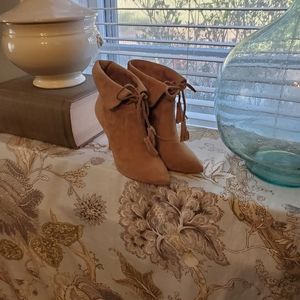 Joie camel suede booties